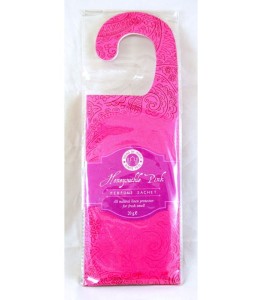 Saszetka zapachowa z zawieszką "Honeysuckle Pink" 20g SONG OF INDIA